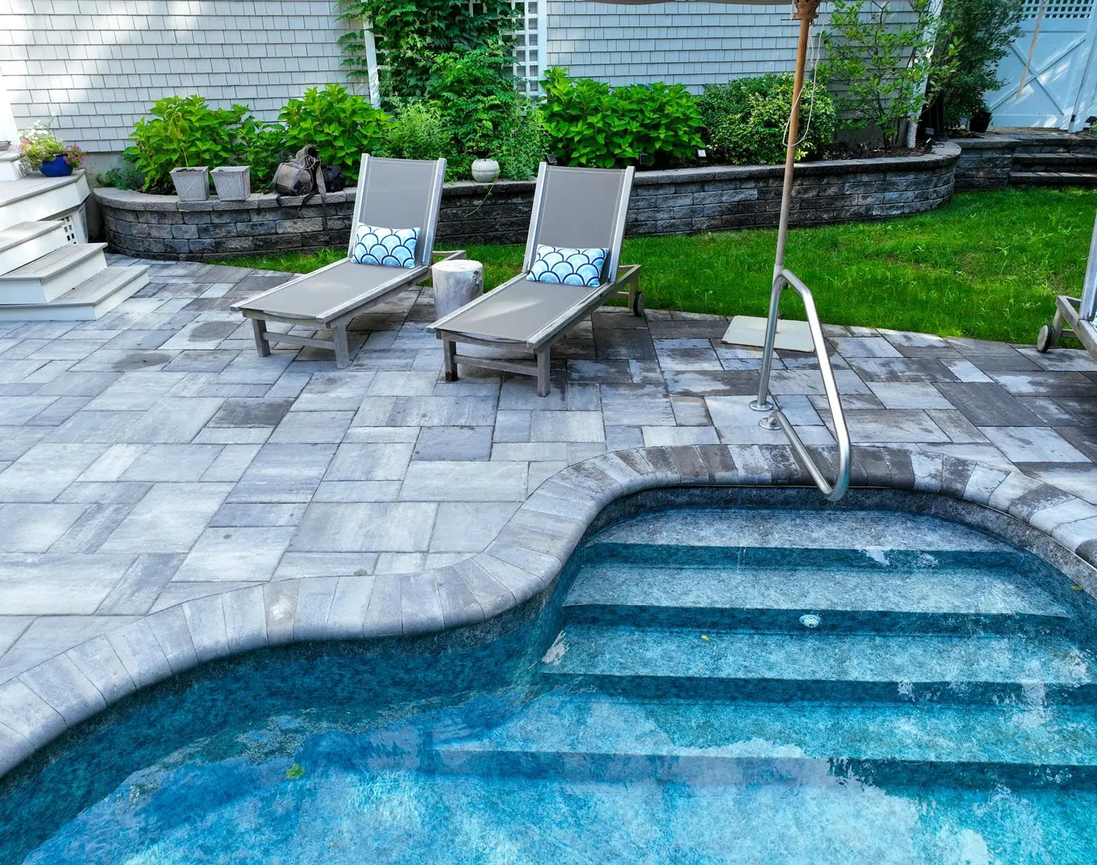 Pool Patios project in the Contrast Landscape project gallery