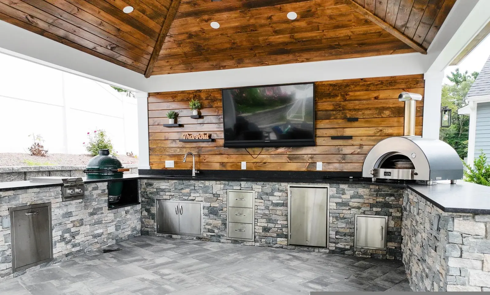 Outdoor landscaping and construction project in the Contrast Landscape project gallery