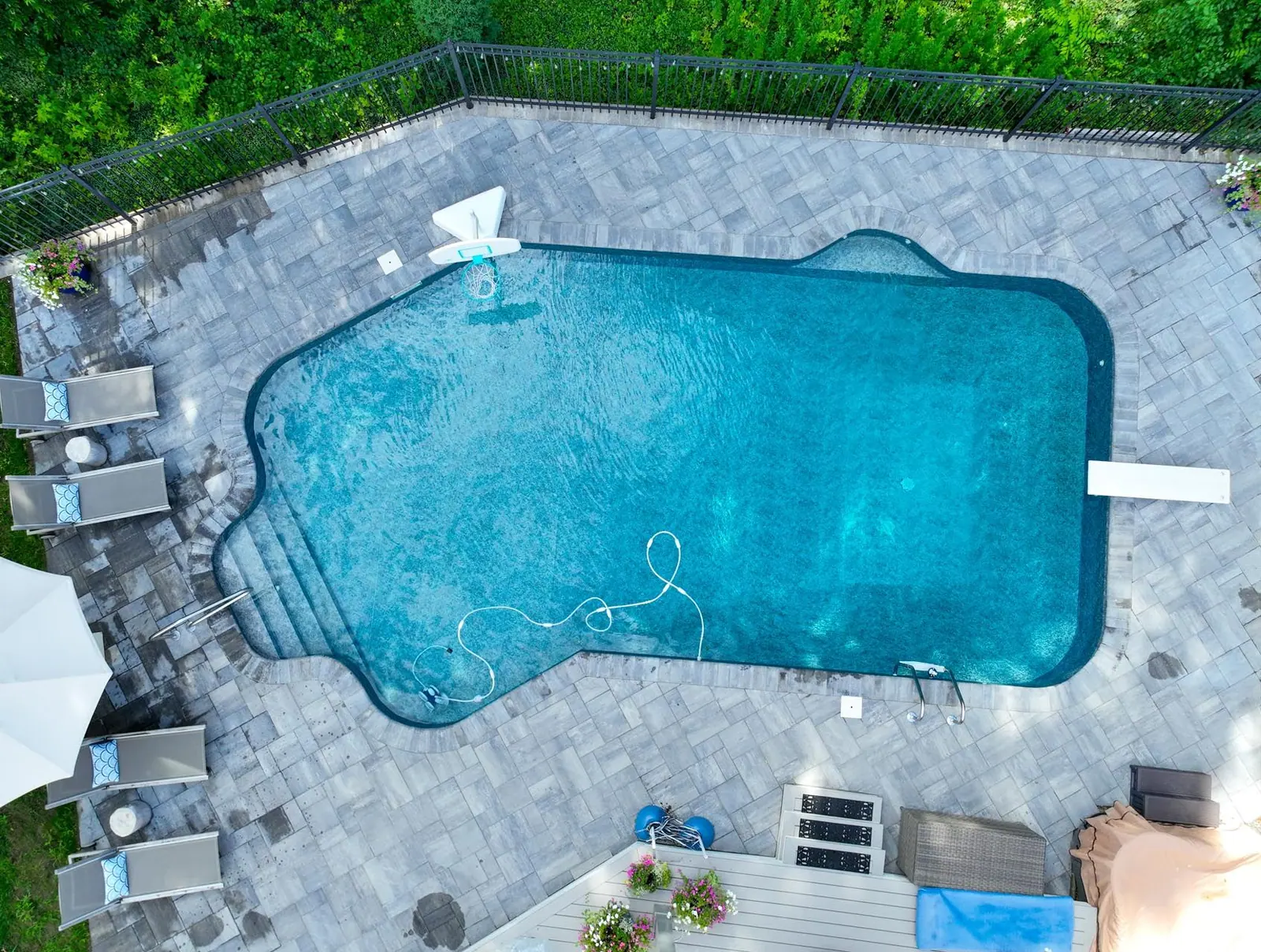 Pool Patios project in the Contrast Landscape project gallery