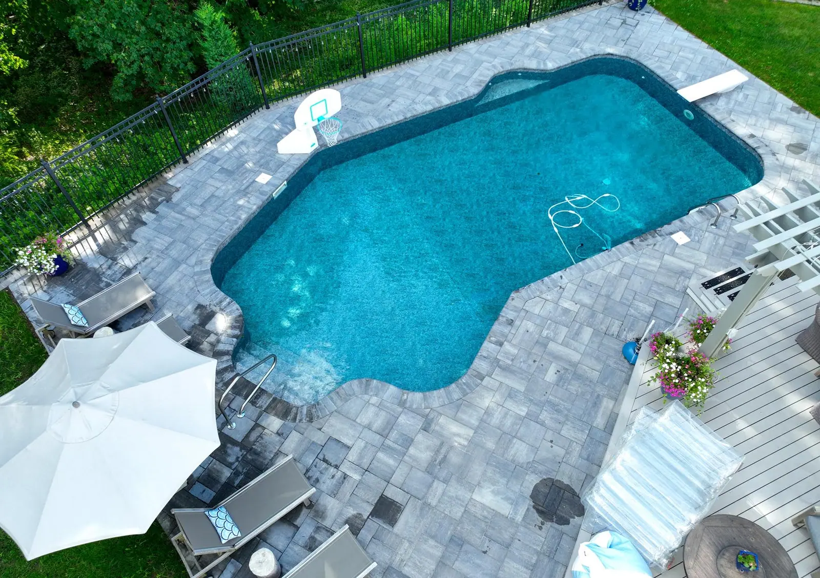 Pool Patios project in the Contrast Landscape project gallery