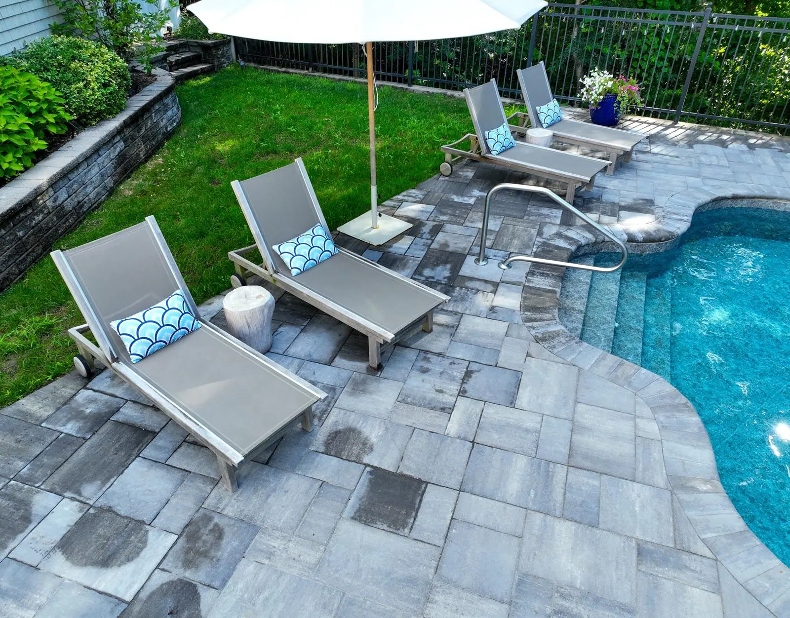 Pool Patios project in the Contrast Landscape project gallery