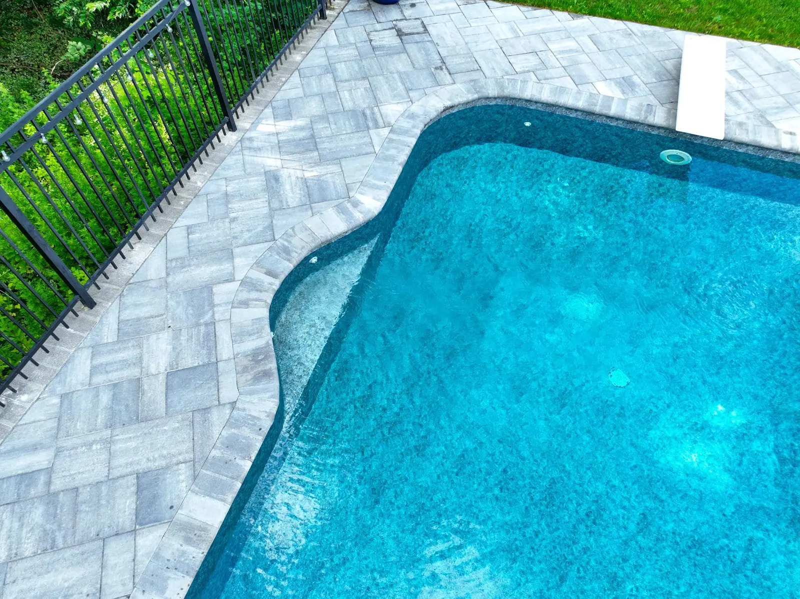 Pool Patios project in the Contrast Landscape project gallery