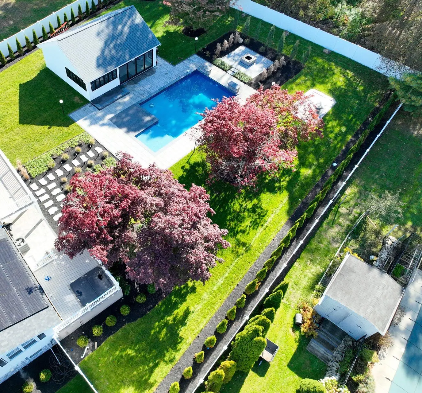 Pool Patios project in the Contrast Landscape project gallery