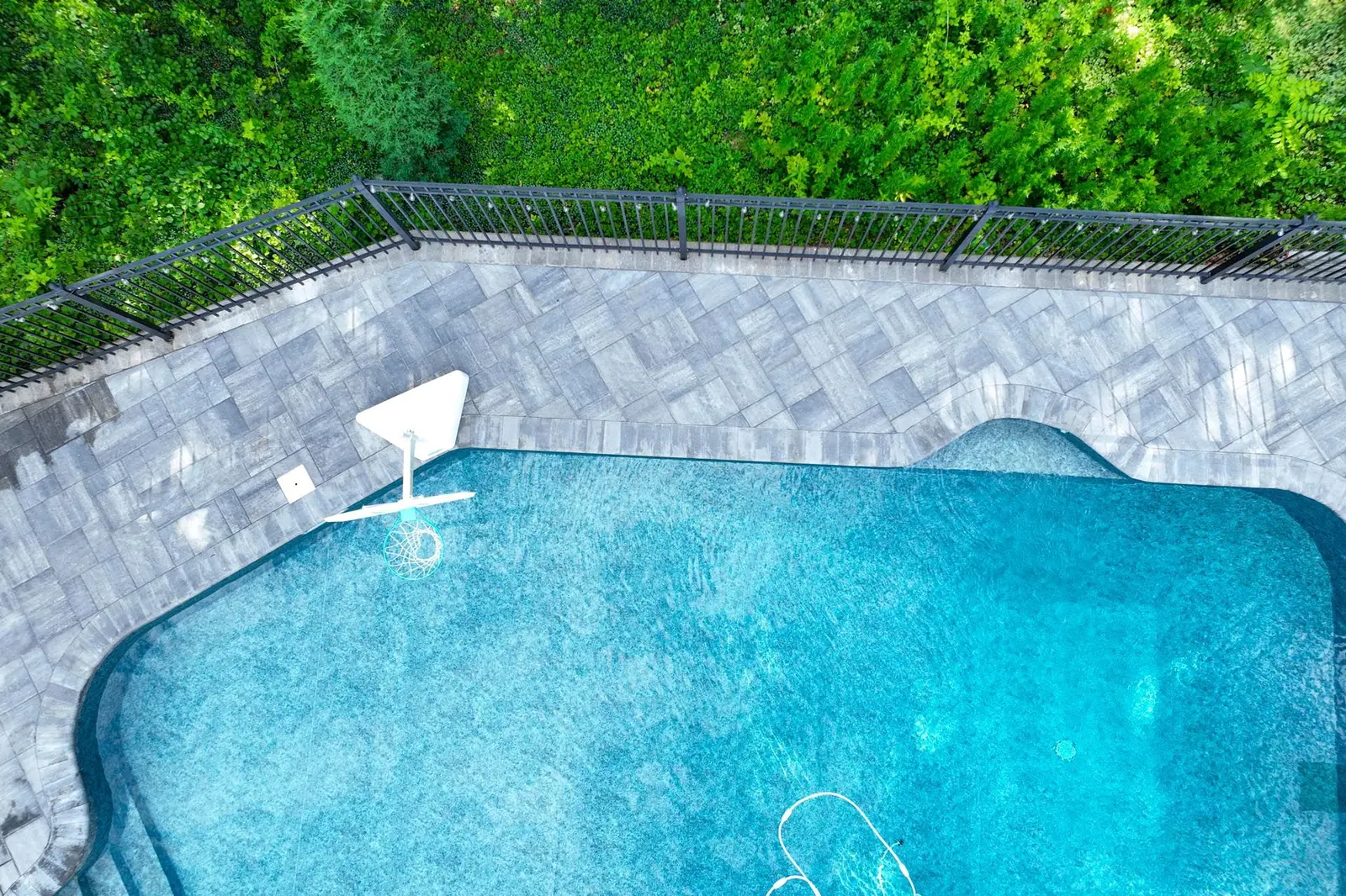 Pool Patios project in the Contrast Landscape project gallery