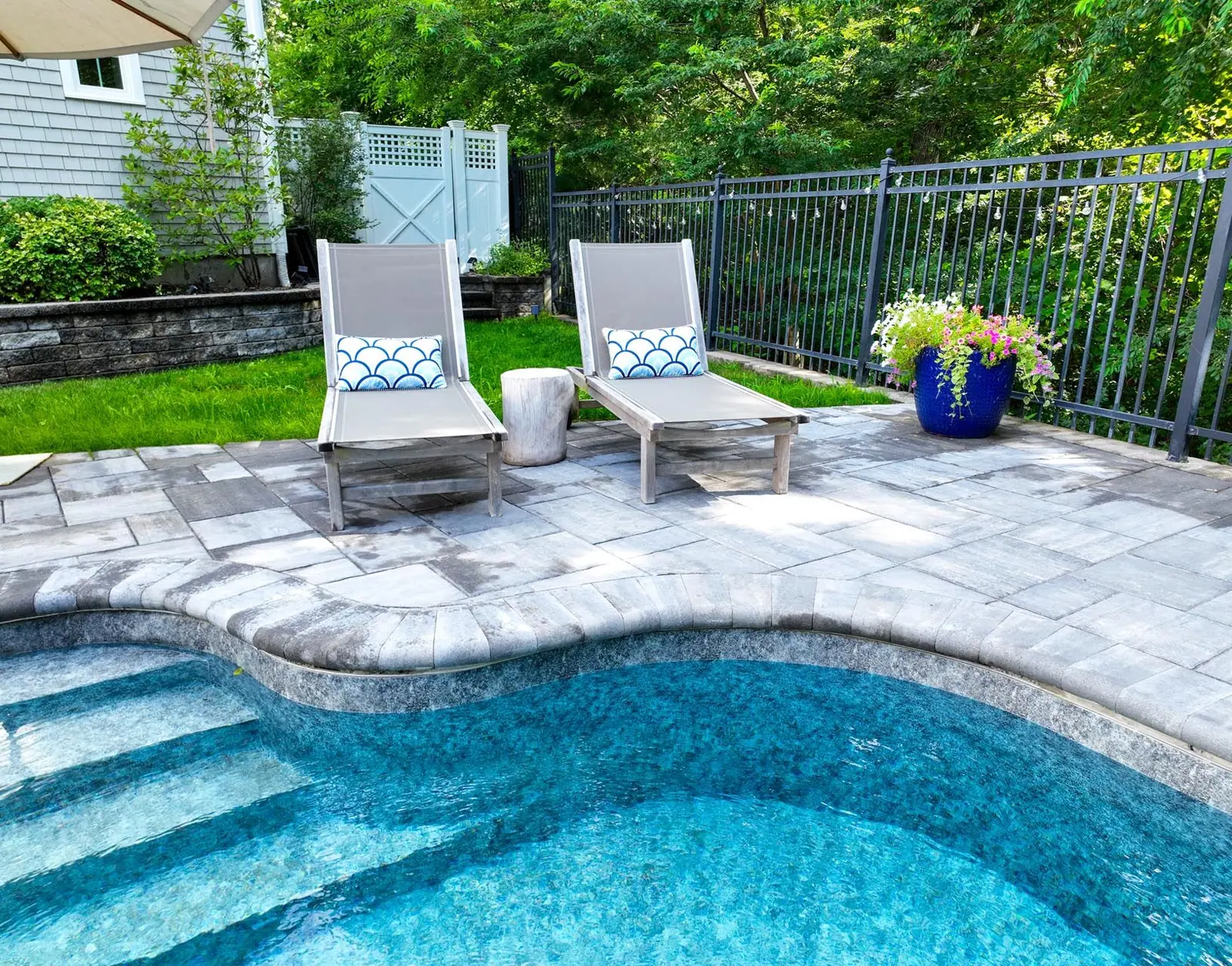 Pool Patios project in the Contrast Landscape project gallery